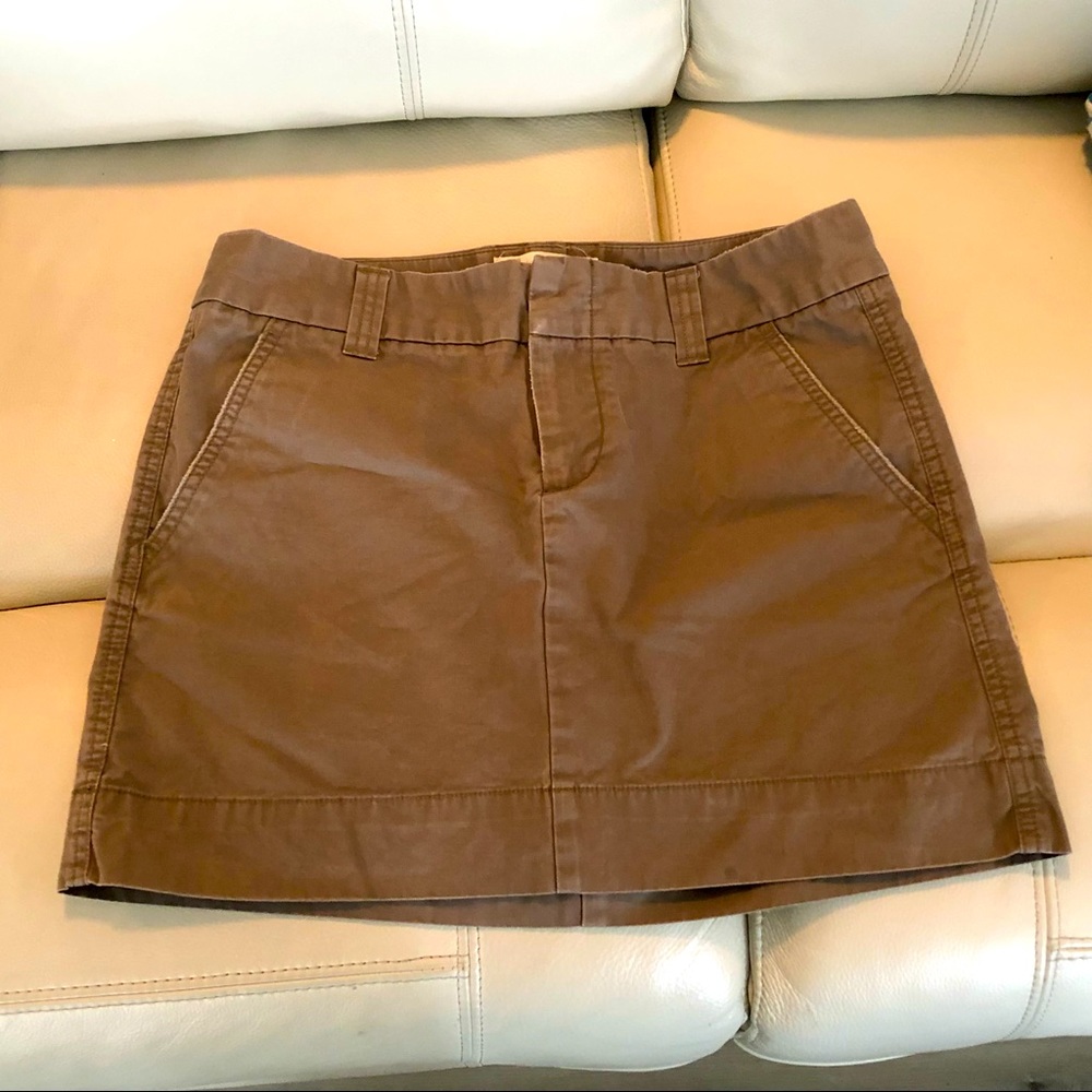 FAVORITE CHINO GAP KAKI MINI SKIRT